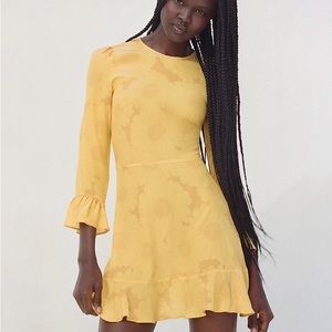REALISATION PAR Mary Jane Dress in Sunflower